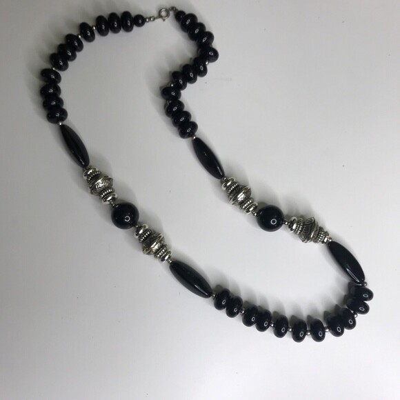 Womens Vintage Black Silvertone Beaded Necklace Casual lightweight - Picture 6 of 10